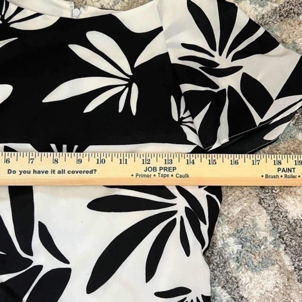 Tahari womens black and white Reverse Print Shift Dress size 4 - Picture 12 of 14